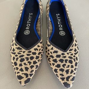 Rothy’s Cheetah Leopard Animal Print Pointed Flats Size 8 Like New!
